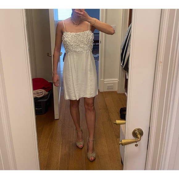 🌸 Ritmo di Perla Gorgeous Flower Embellished Mini Dress - Picture 8 of 11